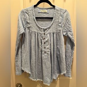 Free People cotton textured Boho buttoned shirt.